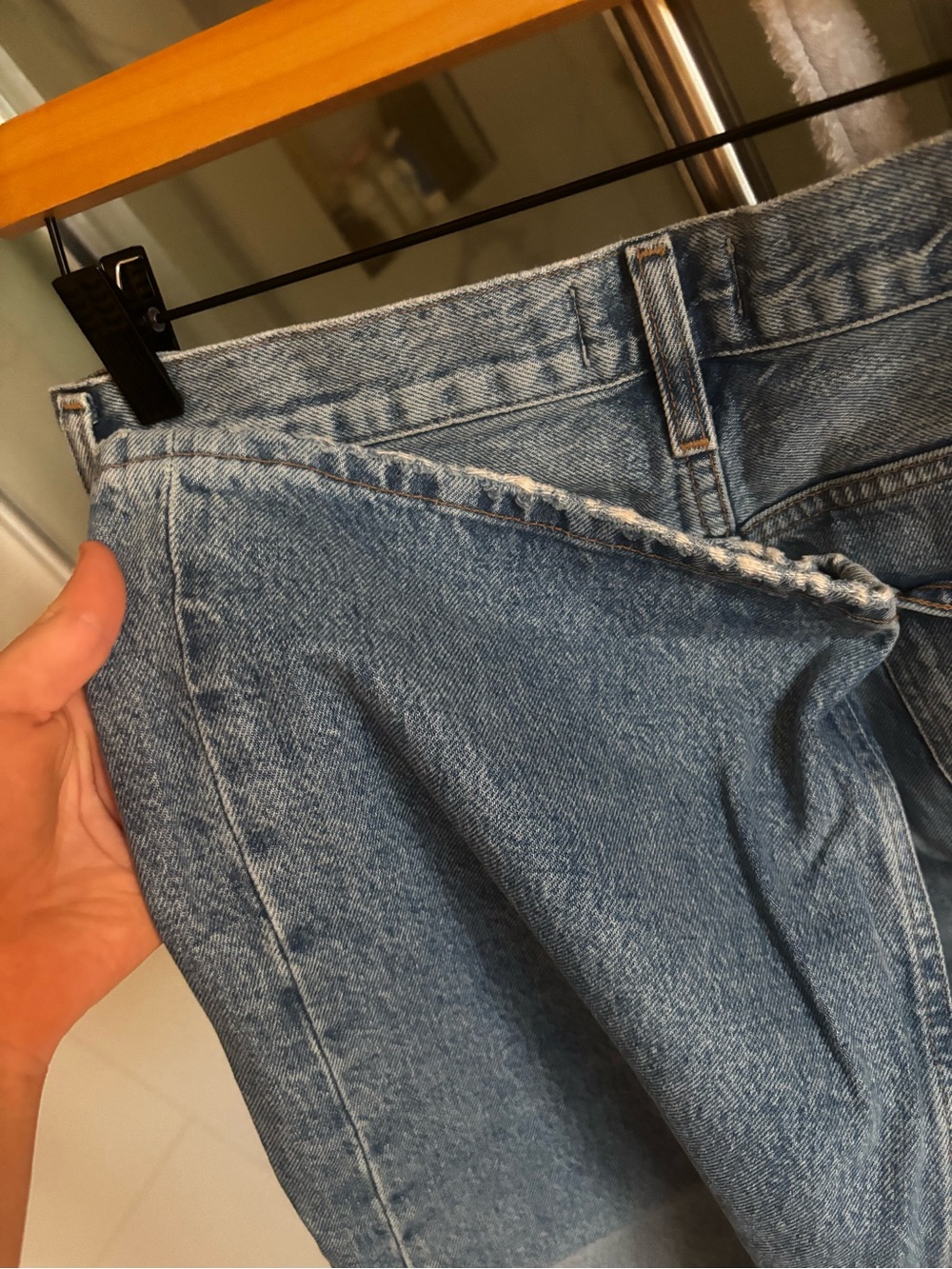 Agolde Medium Blue Vintage-Inspired Denim Jeans - Picture 6 of 6